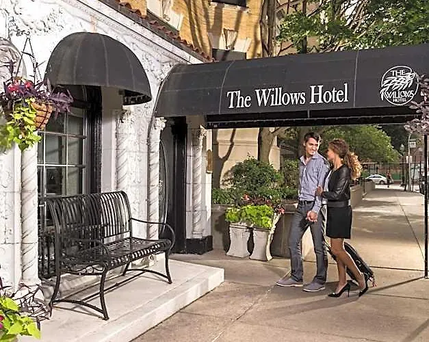 The Willows Hotel Chicago