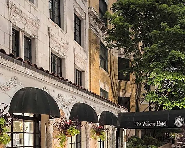 The Willows Hotel 3*