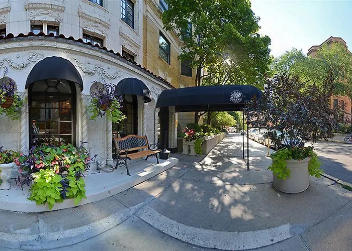 The Willows 3* Chicago
